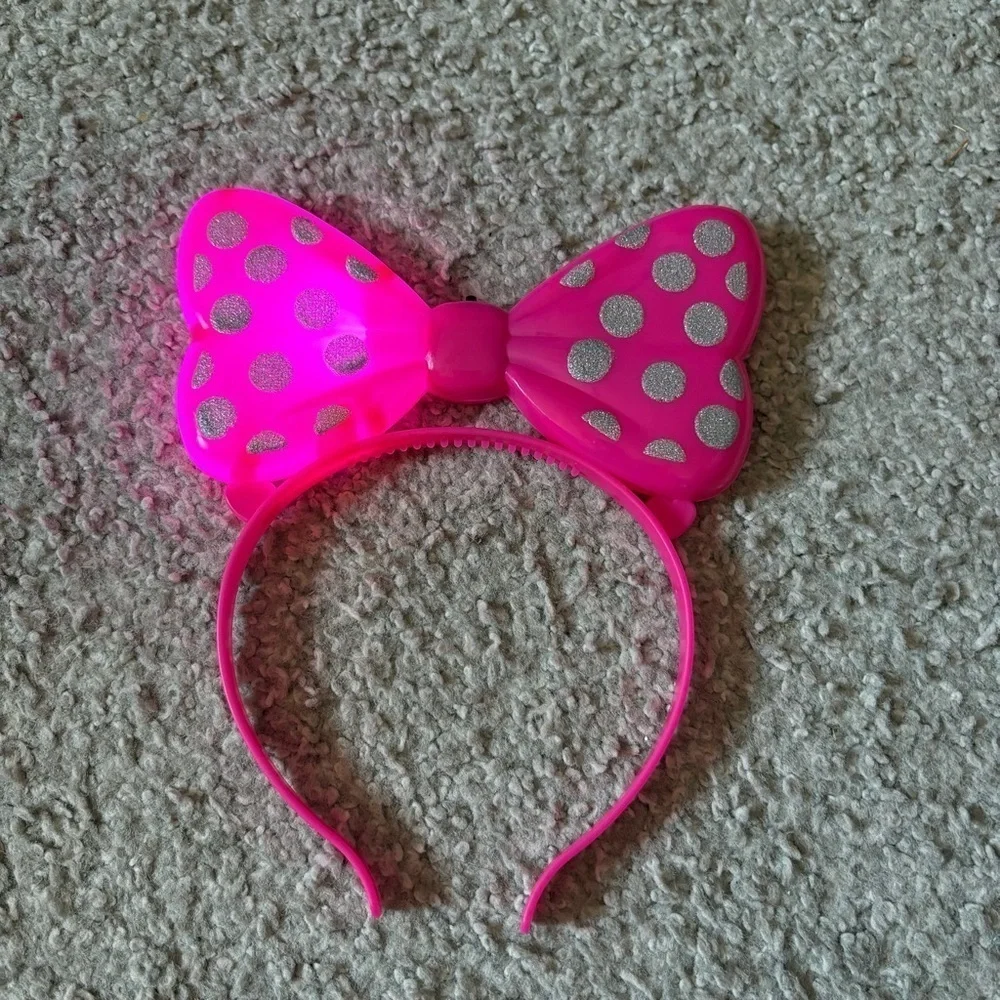 Disney Minnie Mouse Light Up Head Band Bow Pink Kids